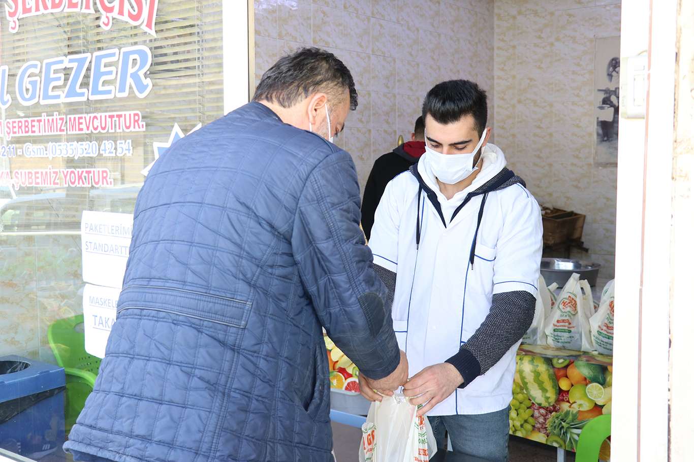 İftar sofralarının vazgeçilmezi: Meyan şerbeti İftar sofralarının vazgeçilmezi: Meyan şerbeti
